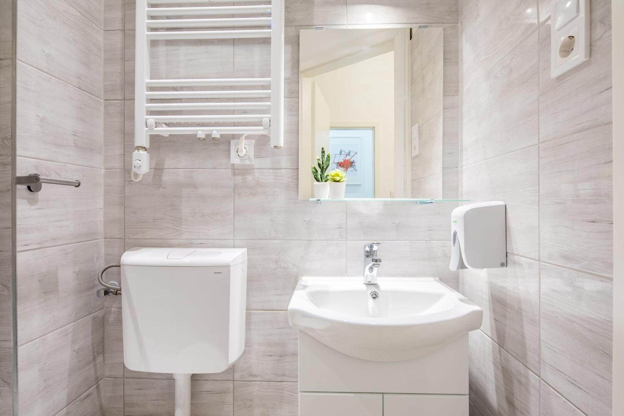 Very Central - Small Studio For Solo Traveller บูดาเปสต์ ภายนอก รูปภาพ